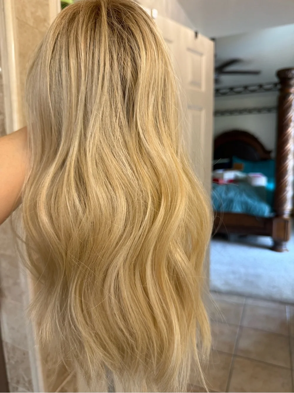 Blonde wig with bangs